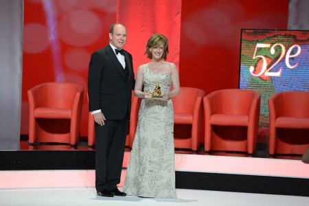 S.A.S. le Prince Albert II, Anne SWEENEY (Co-Présidente de Disney Media Networks, Président de Disney/ABC Television Group), Nymphe d'Honneur du 52ème Festival