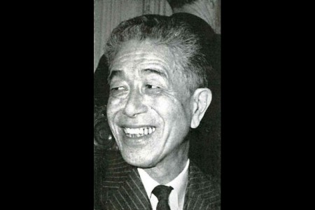S.E. M. Tetsuro FURUKAKI (Haut Conseiller Diplomate du Japon, Président Honoraire de la Nippon Hoso Kiokai, Membre du Jury)