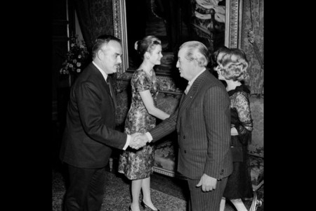 LL.AA.SS. le Prince Rainier III et la Princesse Grace, réception au Palais Princier. Marcel PAGNOL (Ecrivain, Dramaturge, Cinéaste, Producteur, Membre de l’Académie française, Membre du Jury) (©Georges Lukomski)