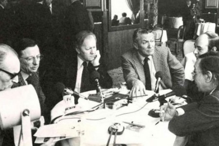 Emission radio en direct du Festival. M. DURIEUX (Journaliste, Le Monde), Claude BARMA (Réalisateur, Président du Jury Fiction), Jacques CHANCEL (Le grand échiquier), Paul PEYRE, Jacques PESSIS (Journaliste)