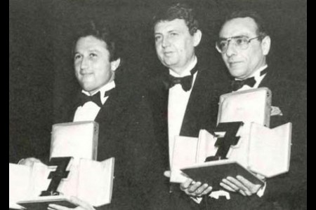 Remise des 7 d’Or. Michel DRUCKER (Animateur de télévision, Antenne 2), Etienne MOUGEOTTE (Directeur, Télé 7 jours), Yves MOUROUSI (Journaliste, Journal télévisé TF1)