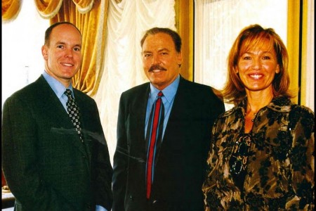 S.A.S. le Prince Albert II, Stacy KEACH (Acteur, Mike Hammer) et son épouse