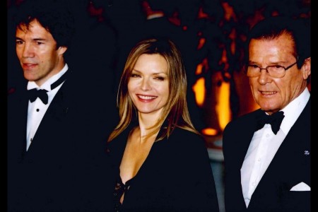 David E. KELLEY (Scénariste, Producteur) Nymphe d'Honneur du 40ème Festival, Michelle PFEIFFER (Actrice), Roger MOORE (Acteur) Nymphe d'Honneur du 40ème Festival