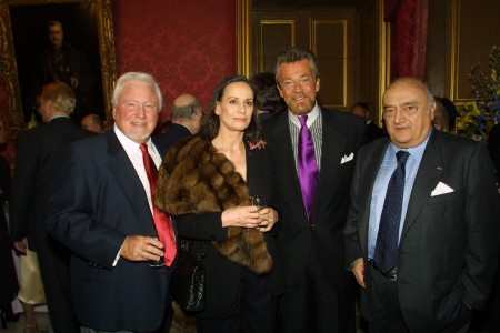 Mer GRIFFIN (Prod., Réal., Acteur, Scénariste) Nymphe d’Honneur, Claudine AUGER (Actrice), Stephen J. CANNELL (Prod. Réal., Acteur, Ecrivain) Nymphe d'Honneur, Henri VERNEUIL (Réal., Scénariste, Président du Jury Mini-Séries)