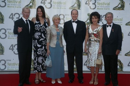 S.A.S. le Prince Albert II, Neil MCDONOUGH et son épouse, Helen MIRREN, Iris BERBEN, Reg GRUNDY (Producteur) Nymphe d’Honneur du 43ème Festival
