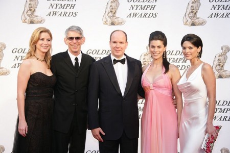 S.A.S. Le Prince Albert II, Diane NEIL (Actrice, New York Unité spéciale), Richard BELZER (Acteur, New York Unité spéciale), Milena GOVICH (Actrice, New York police judiciaire), Anna DE LA GARZA (Actrice, New York police judiciaire)