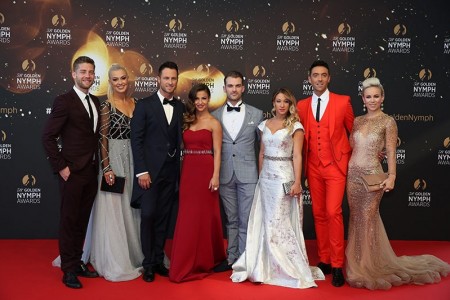 La troupe D'pendanse. Yann-Alrick MORTREUIL, Katrina PARCHET, Christian MILLETTE, Denitsa IKONOMOVA, Guillaume FOUCAULT, Jade GEROPP, Maxime DEREYMEZ, Emmanuelle BERNE 