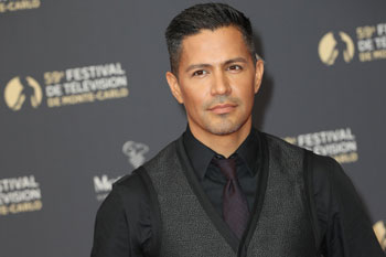 Jay Hernandez