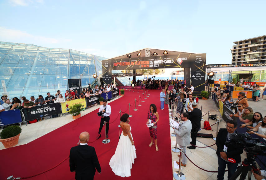 Arche géante du Festival située sur le tapis rouge 